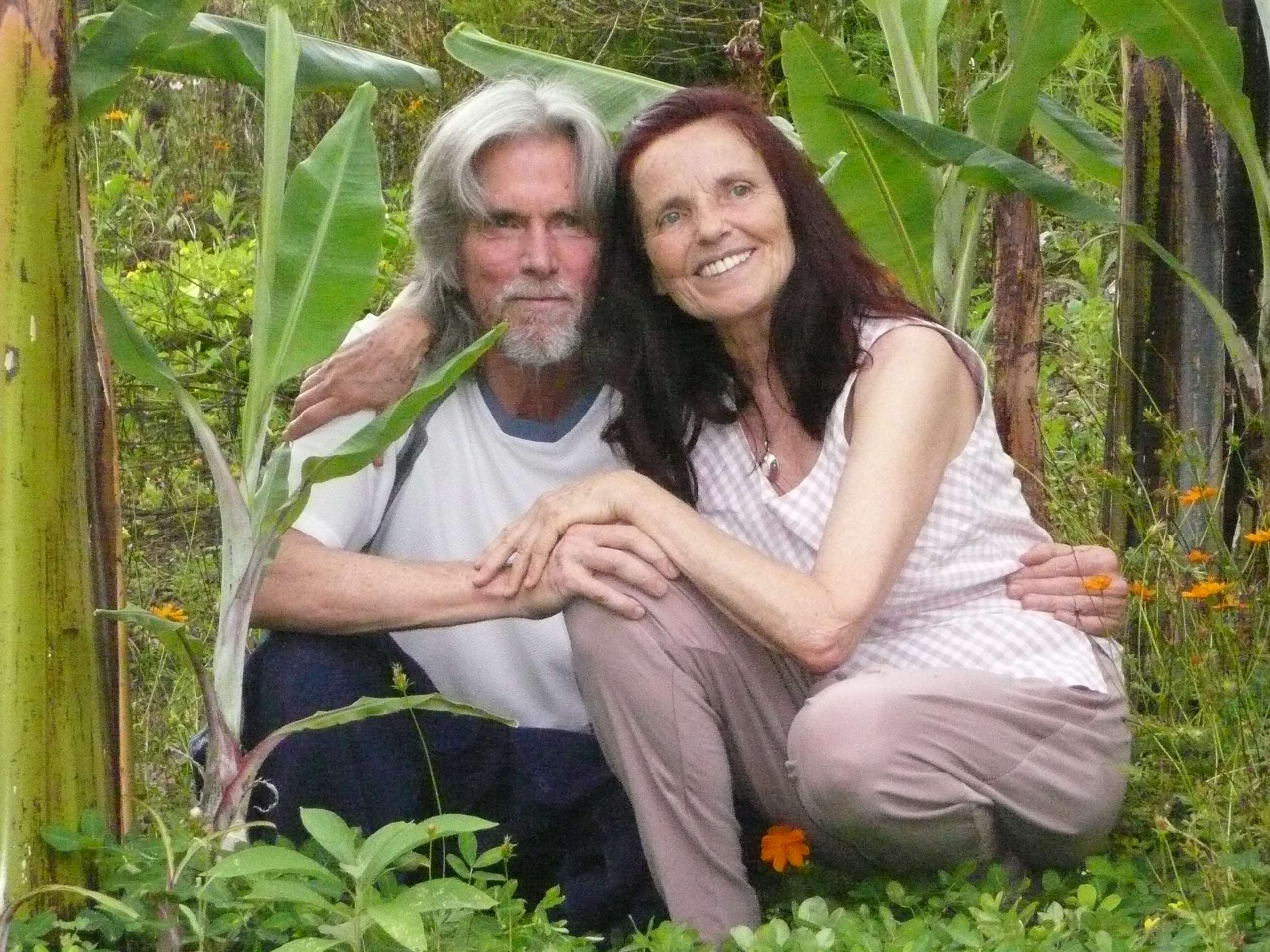Anubuddha & Anasha... co-creators of ARUN Touch of Meditation... relaxing in their healing sanctuary in Vilcabamba